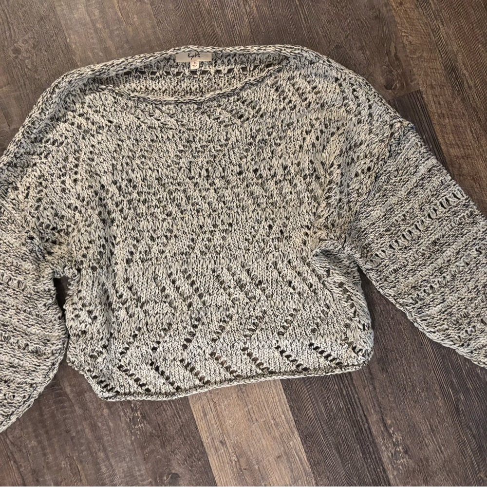 KyeMi Gray Knit Crop Sweater